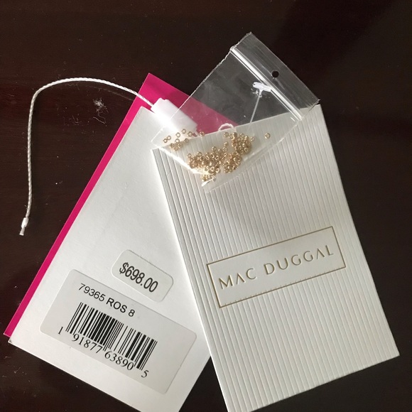 Macduggal cap sleeve bodice flowy gown - Picture 4 of 5